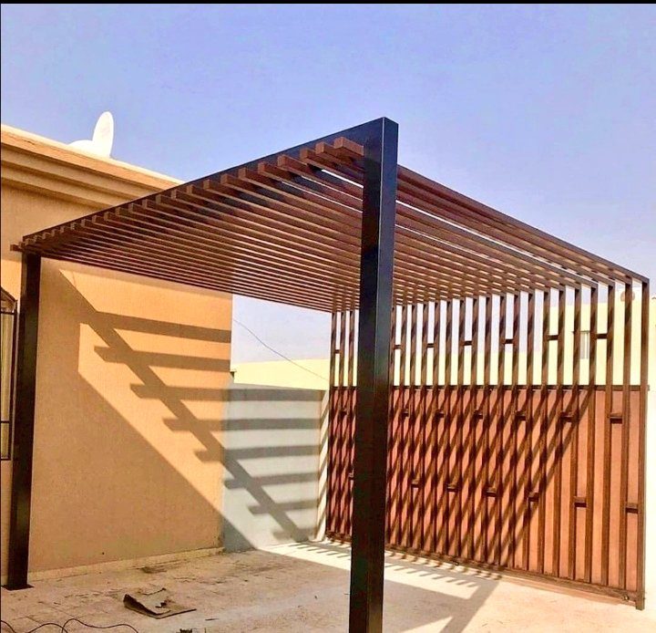 مظلات خشبية