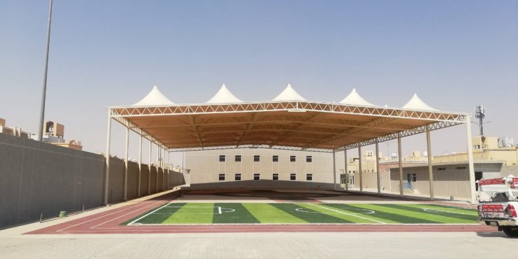 مظلات ملاعب