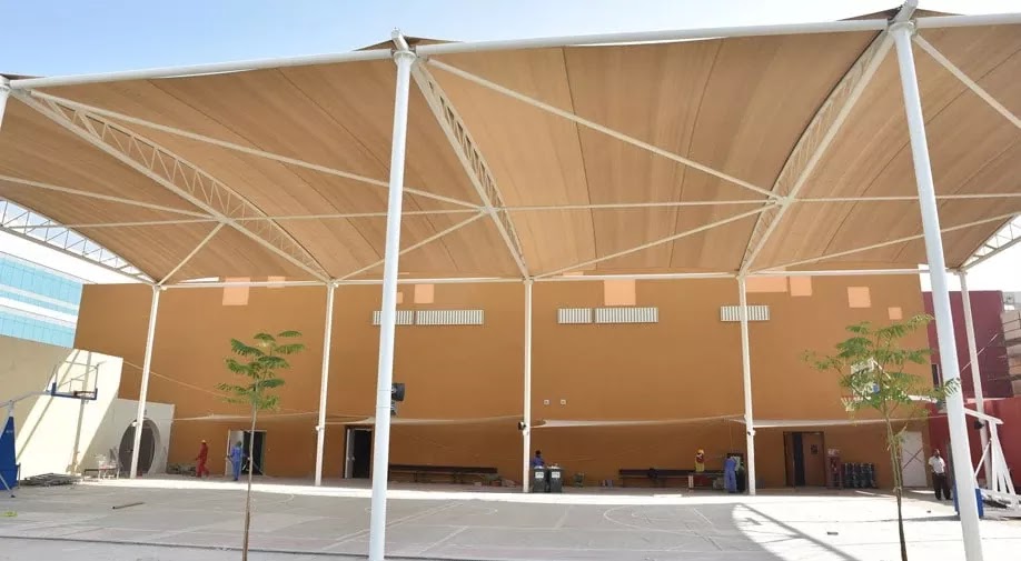 مظلات ملاعب: تركيب مظلات ساحات ملاعب بالرياض